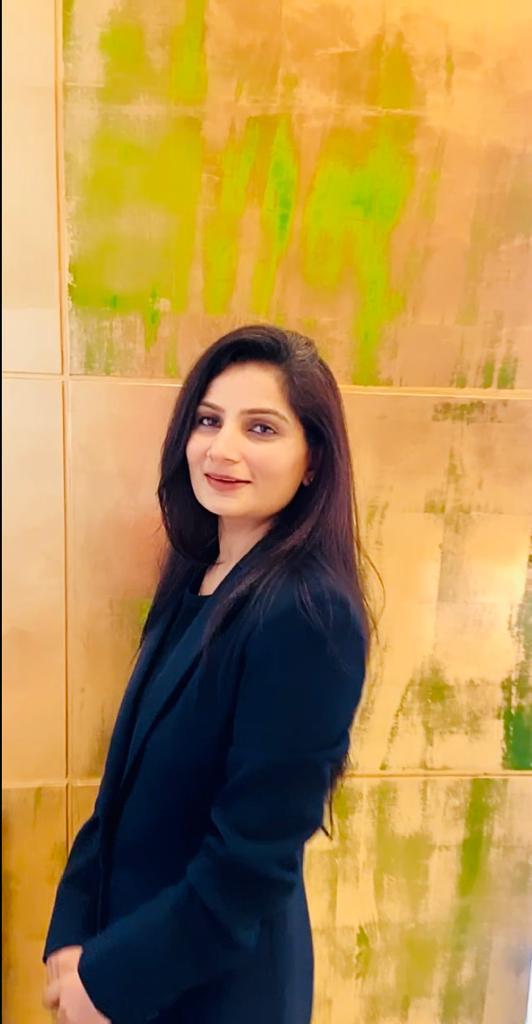 Pooja Saxena Tarot Card Reader