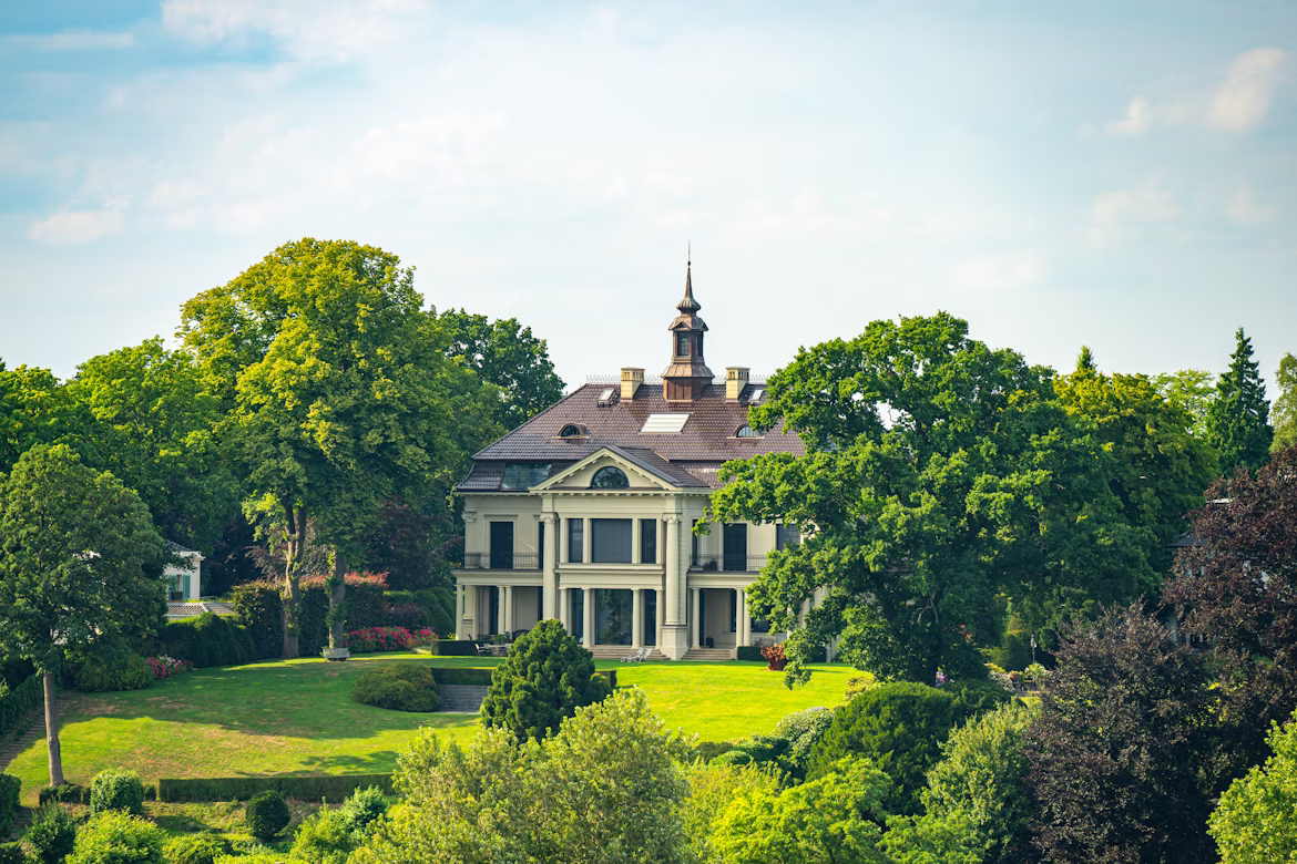 Tennessee House Race Emerges as Surprise Indicator for Democrats